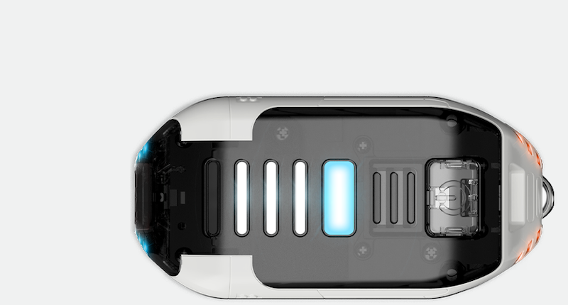 スマートトレイン動力車を上から見た公式画像。ライト、スピーカー、透明ボタン、充電端子を番号で示している